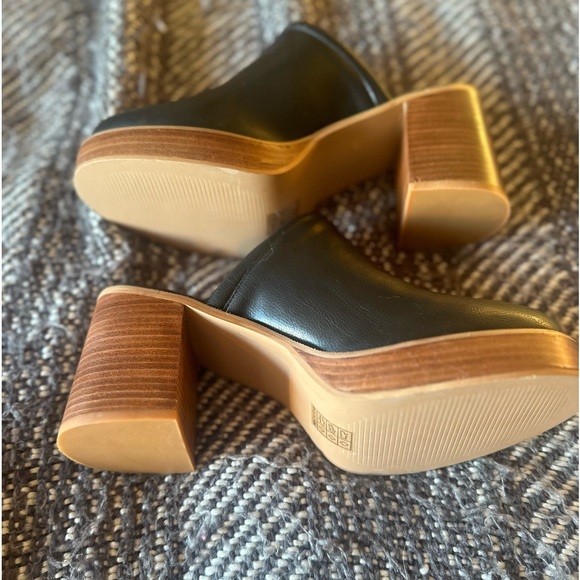 Oasis Society Platform women’s shoe - Picture 3 of 3